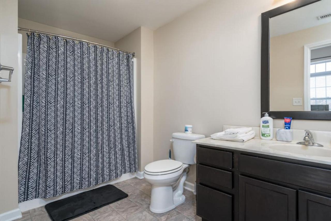Private Bedroom Downtown Indy - Shared Indianapolis Exteriér fotografie